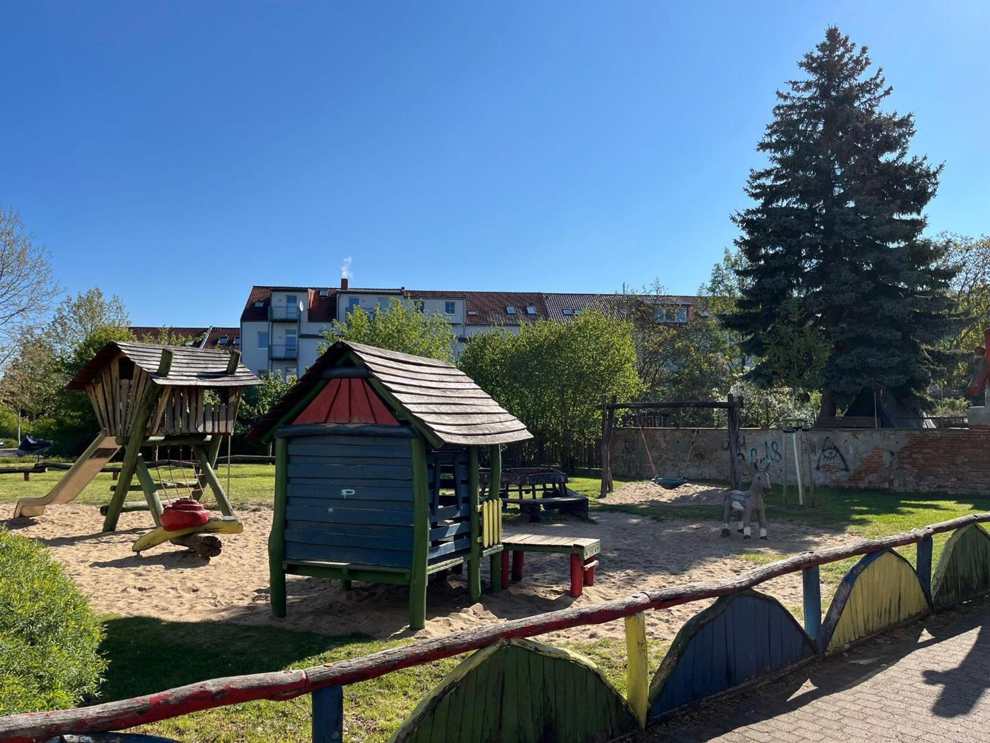 Maxi 3 Personen, Zentrale Lage, Ruhige Nebenstrasse