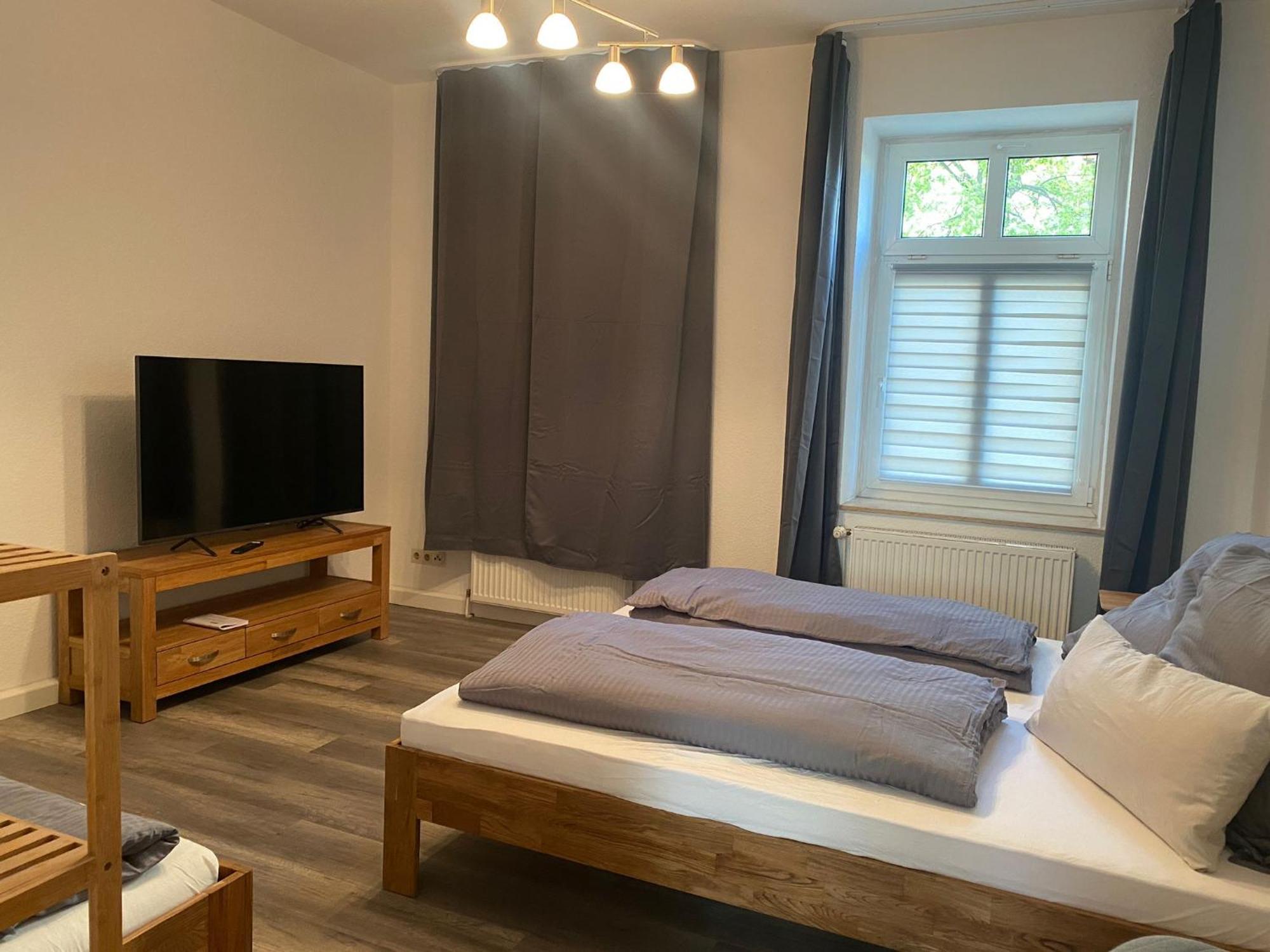 Maxi 3 Personen, Zentrale Lage, Ruhige Nebenstrasse * Dessau-Rosslau