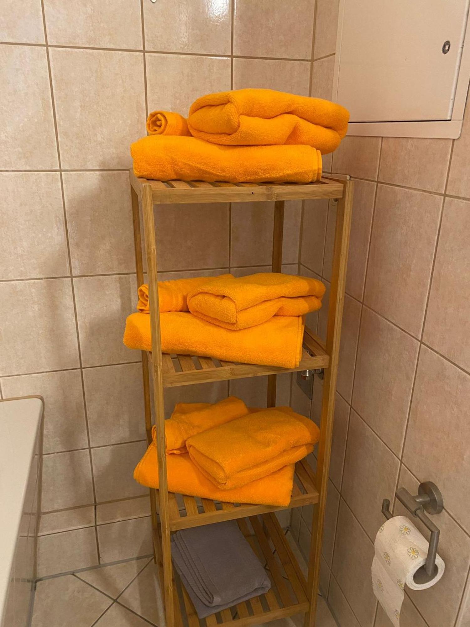 Maxi 3 Personen, Zentrale Lage, Ruhige Nebenstrasse *