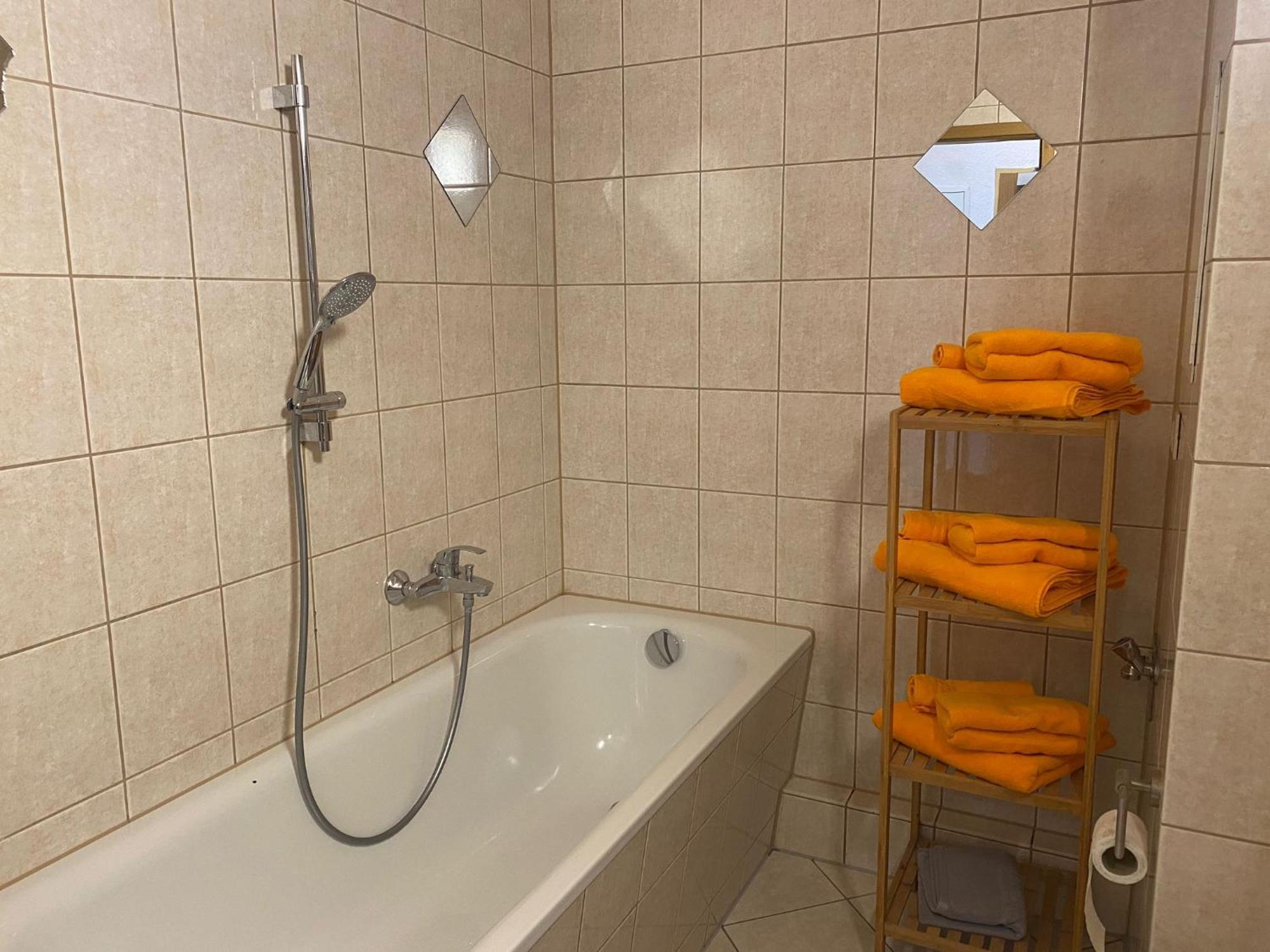 Maxi 3 Personen, Zentrale Lage, Ruhige Nebenstrasse * Dessau-Rosslau